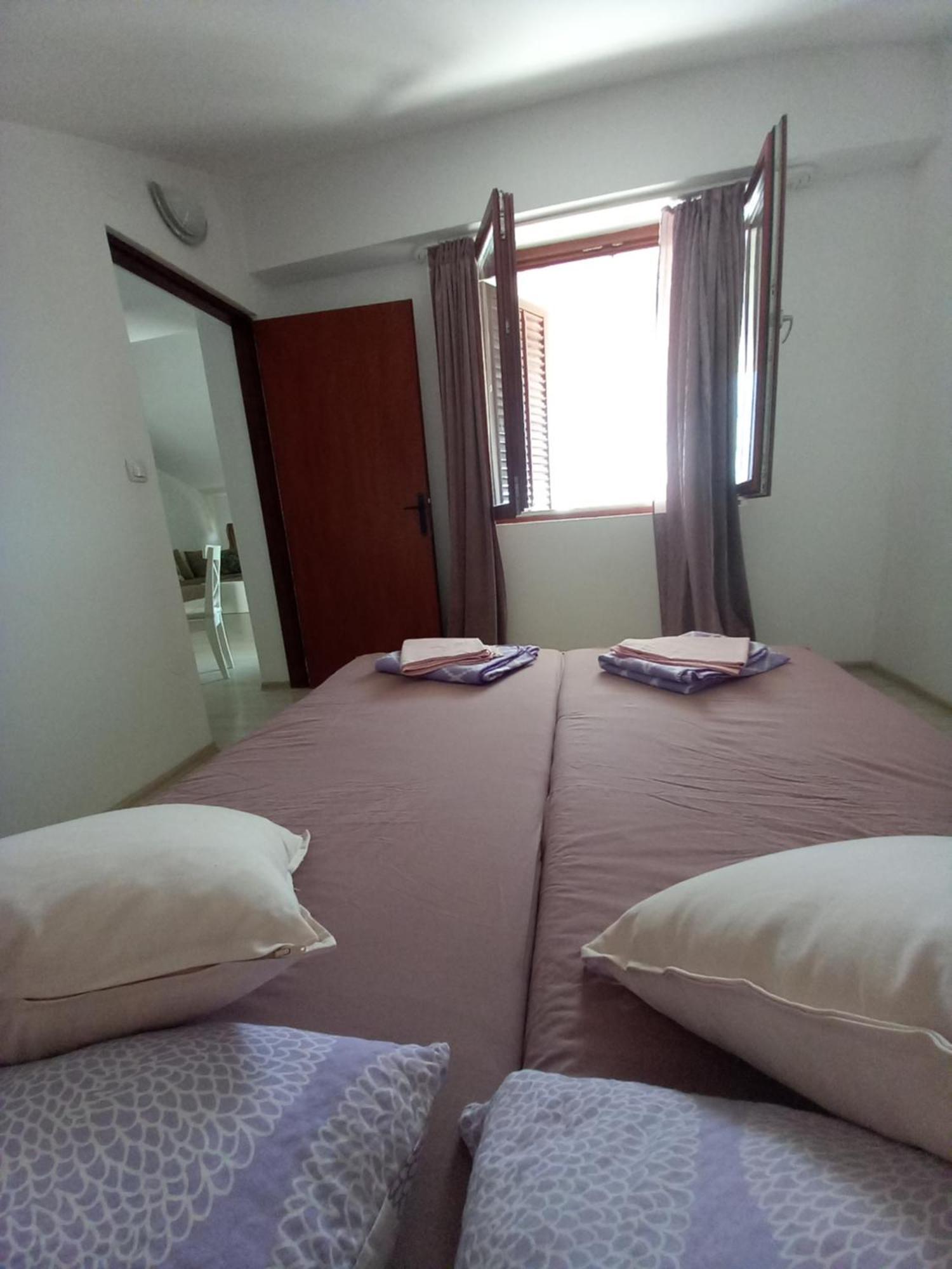 Apartmani Rab - Adrijana & Aleksandra Banjol Cameră foto